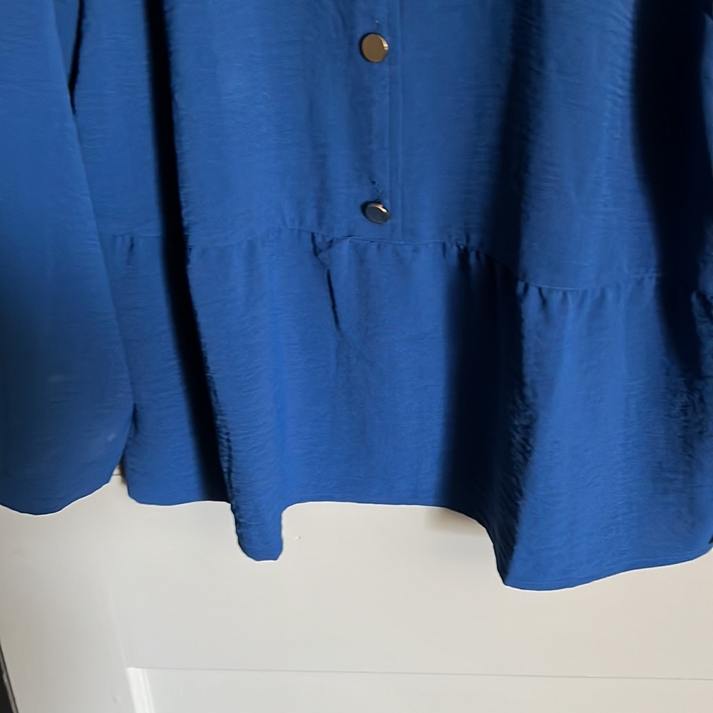 Blue blouse - Picture 4 of 6